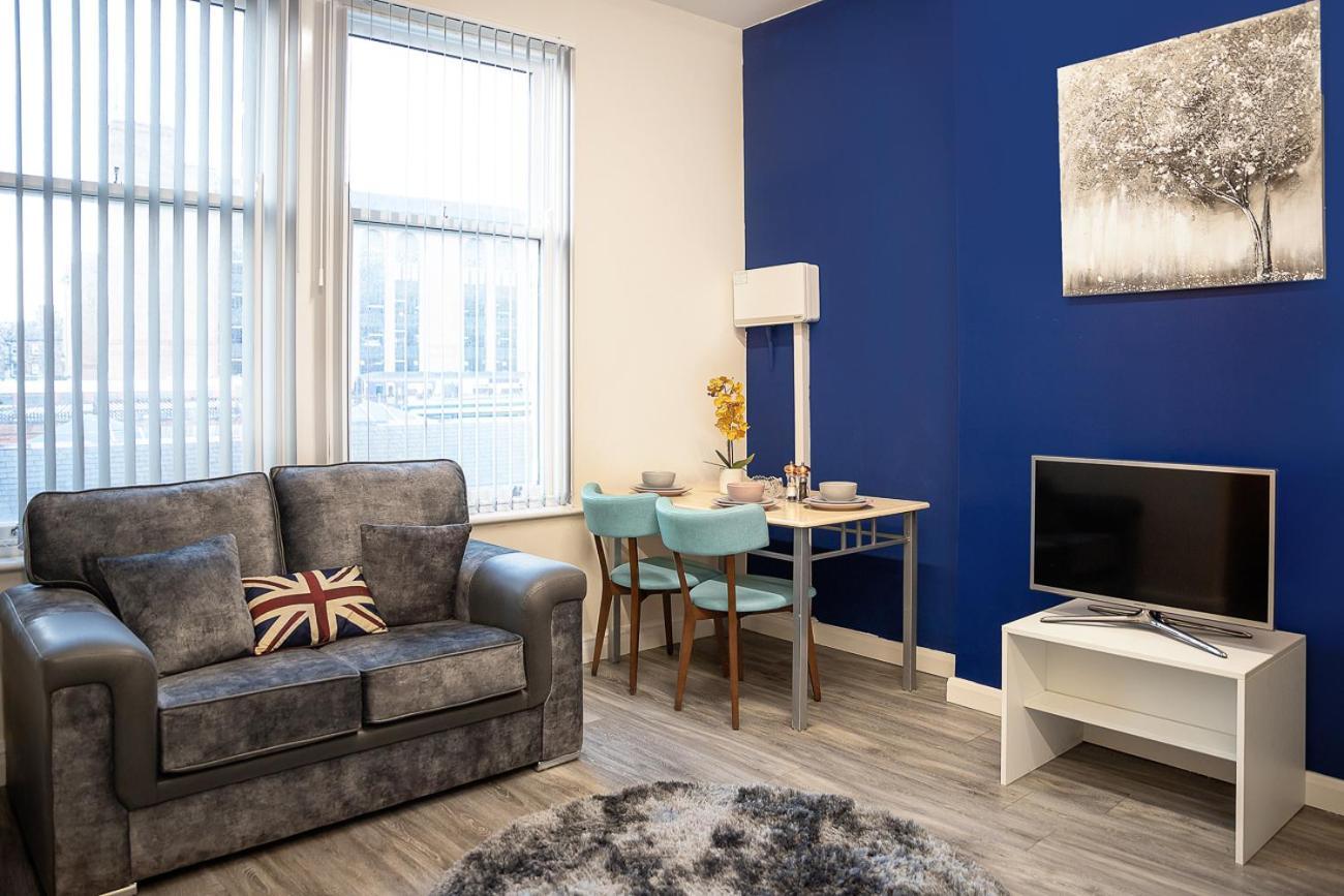 Betty'S Apartment- Metres From Train Station Harrogate Exterior photo